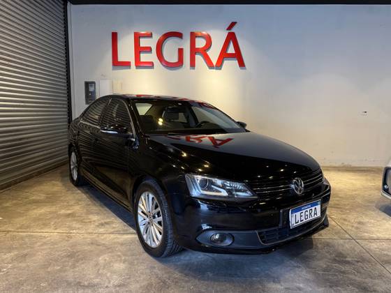 VOLKSWAGEN JETTA 2.0 TSI HIGHLINE 211CV GASOLINA 4P TIPTRONIC VOLKSWAGEN JETTA 2.0 TSI HIGHLINE 211CV GASOLINA 4P TIPTRONIC